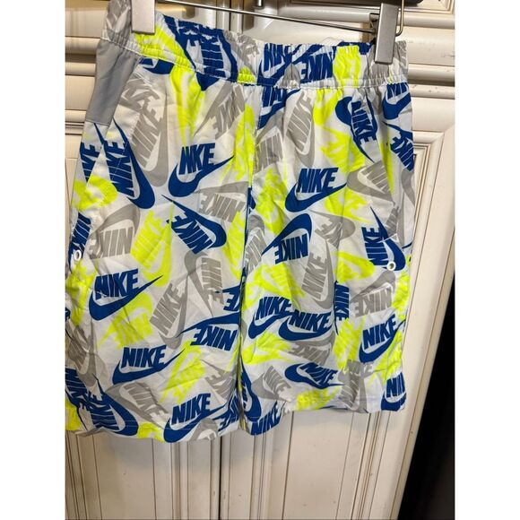 Nike Boys Standard Fit Woven All Over Print  Sportswear Shorts Blue Volt Medium - Picture 4 of 7